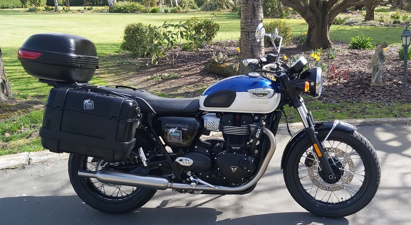 Triump Bonneville T100 - South Pacific Motorcycle Tours New Zealand